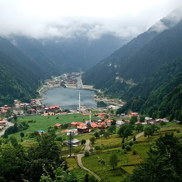 التوجه إلى بحيرة أوزونجول