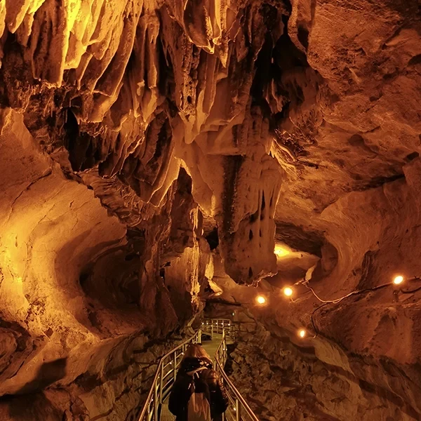 زيارة مغارة تشال