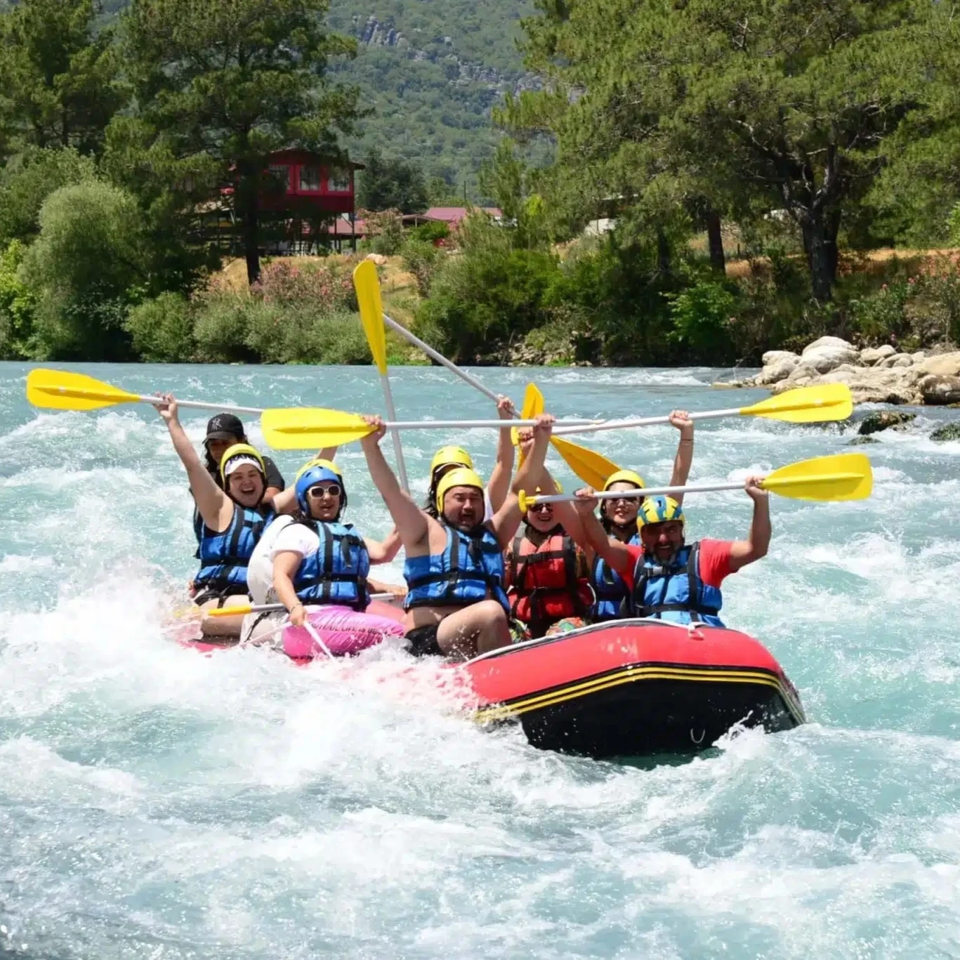 جولة الرافتينغ المثيرة