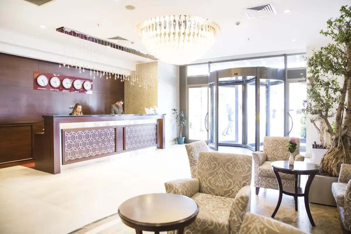 Grand Aras Hotel & Suites