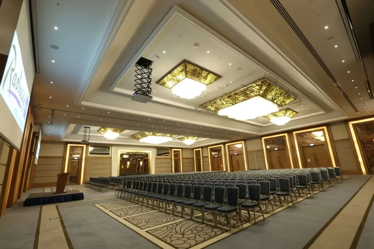 فندق راديسون بلو شيشلي