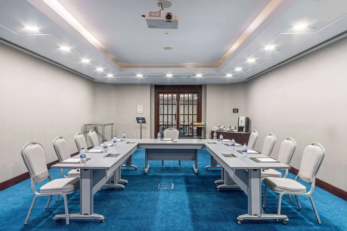 Wyndham Grand Istanbul Kalamis Marina Hotel
