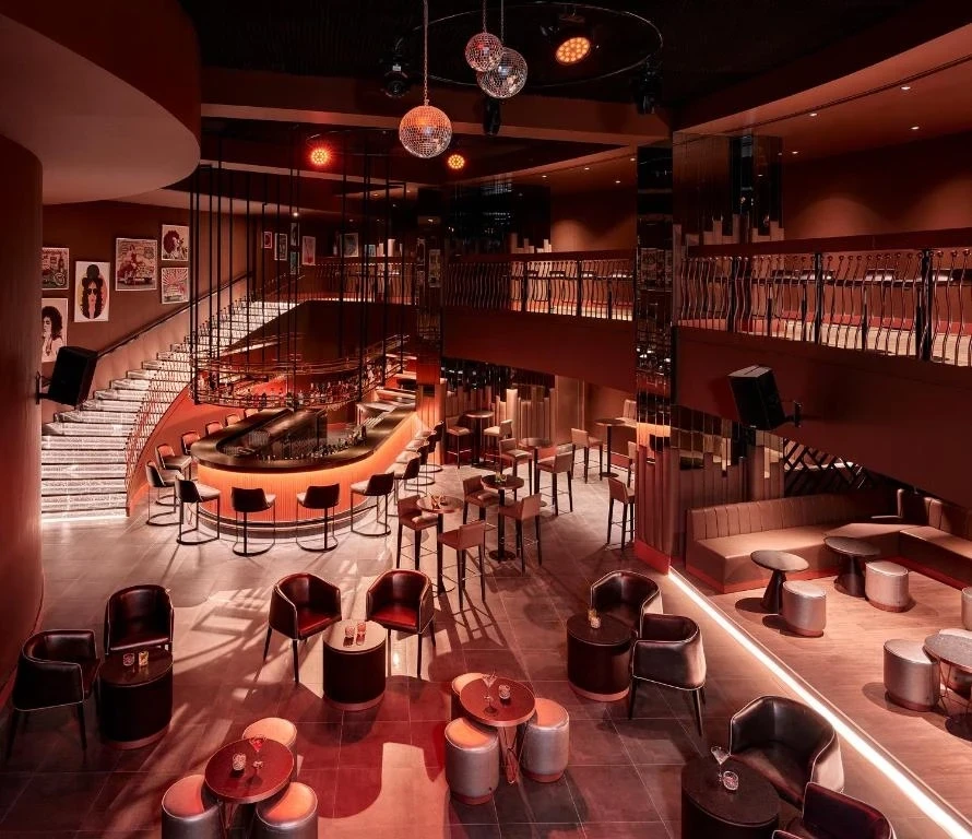 Lara Barut Collection