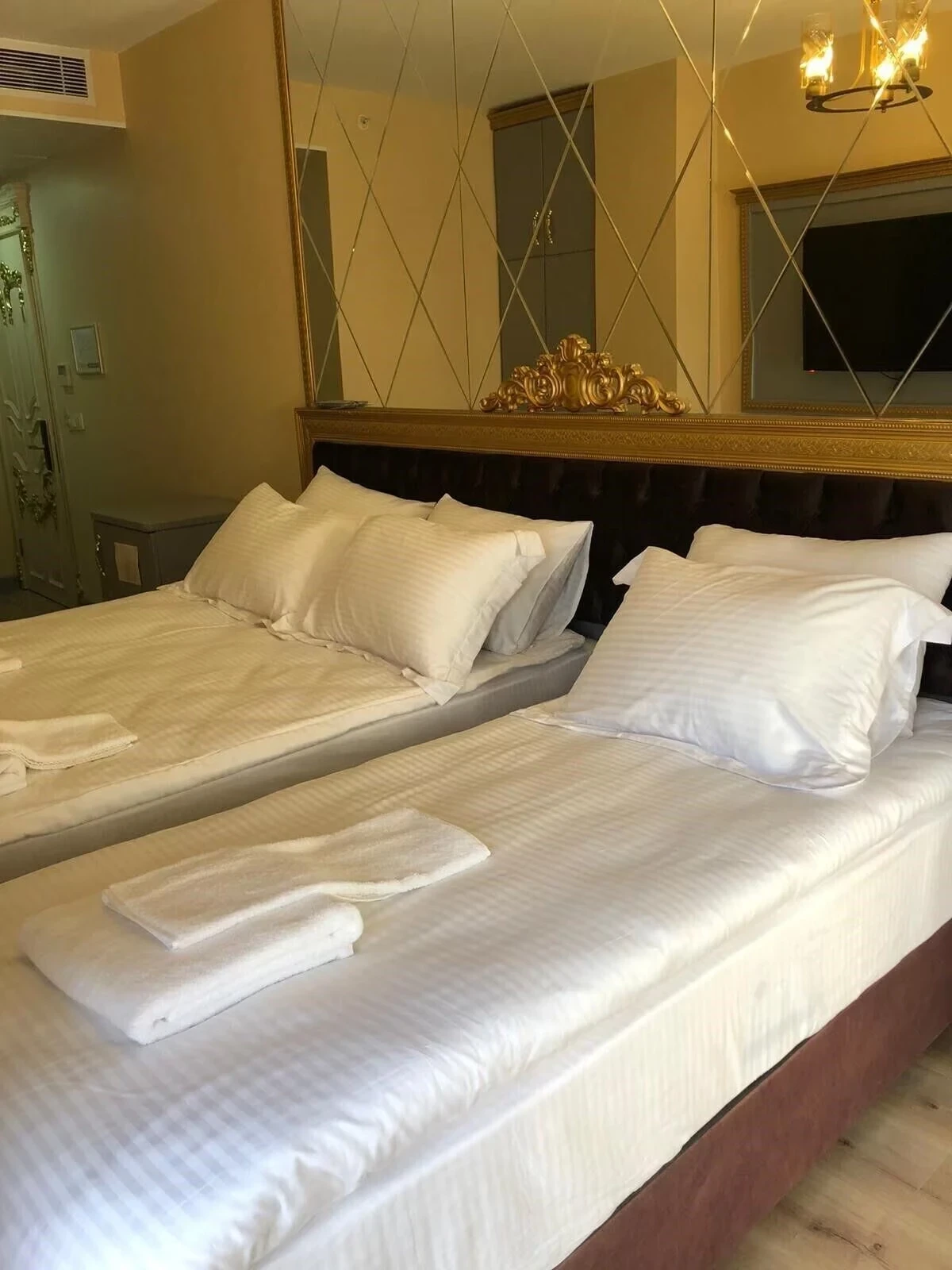 Golden Hill Hotel Downtown