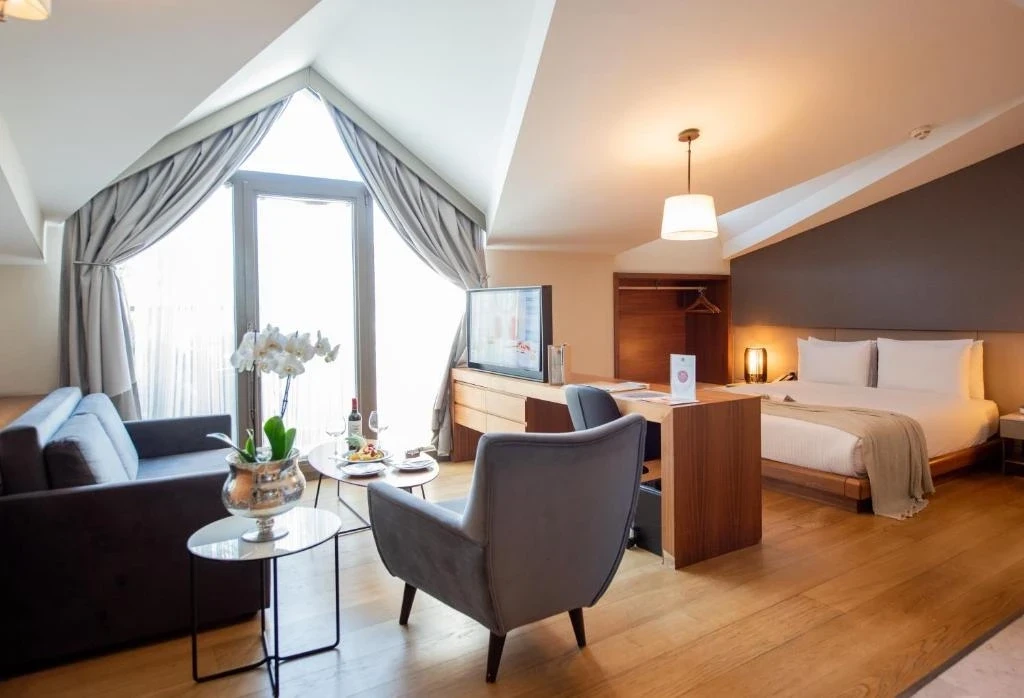 Dosso Dossi Hotels Downtown