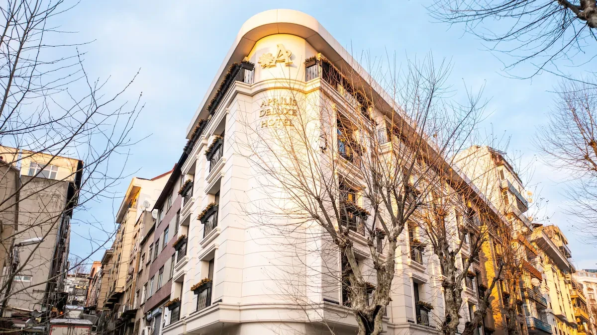 Aprilis Deluxe Hotel