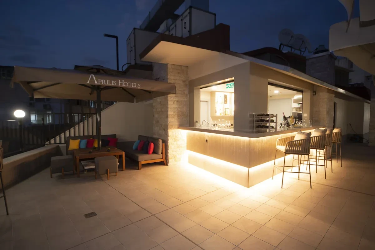 Aprilis Deluxe Hotel