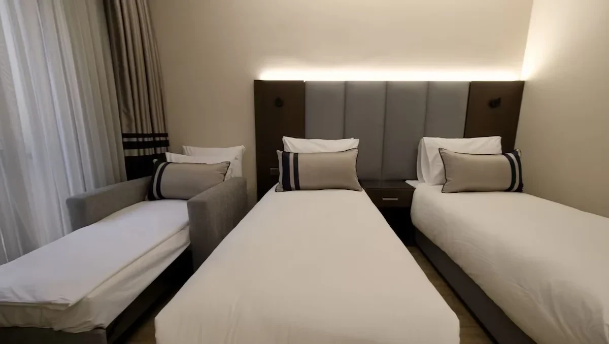 Aprilis Deluxe Hotel