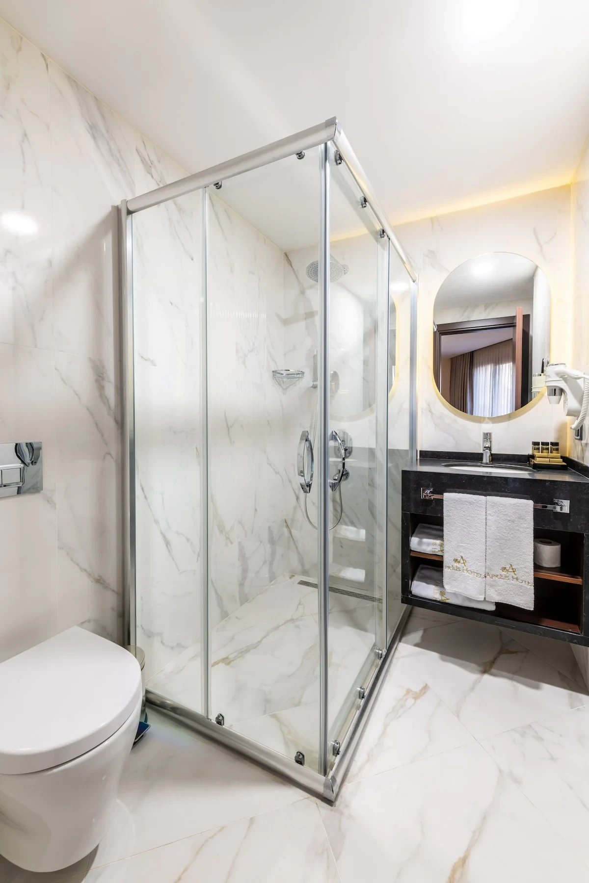 Aprilis Deluxe Hotel