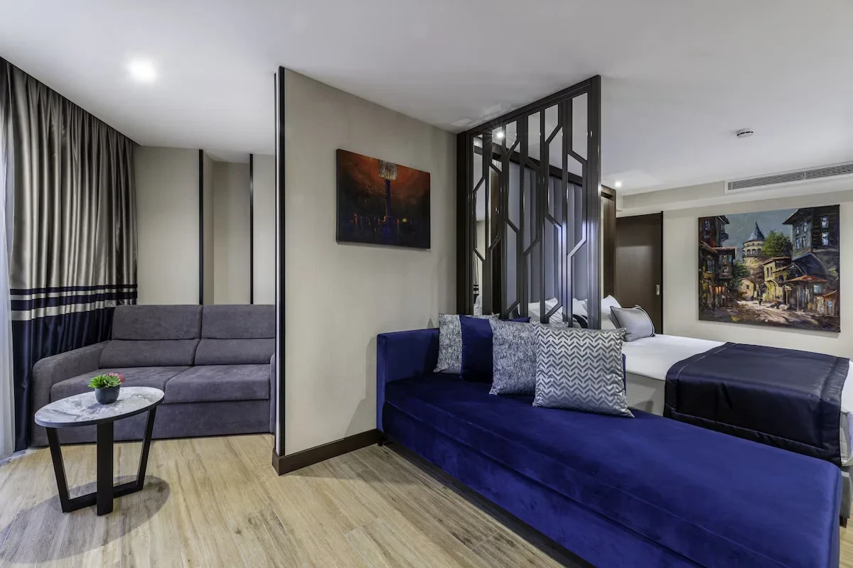 Aprilis Deluxe Hotel