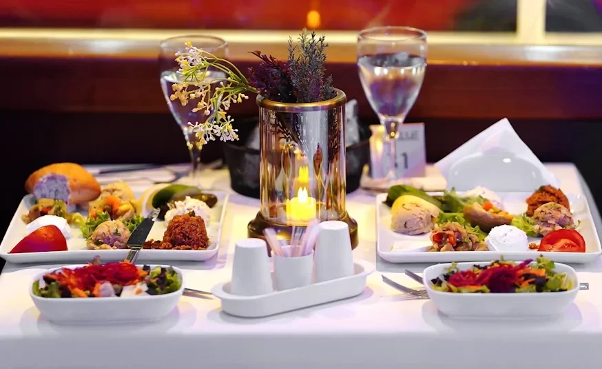 Bosphorus Night Cruise Tour with Dinner and Turkish Shows