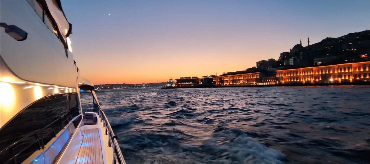 Bosphorus Sunset Cruise on a Luxury Yacht