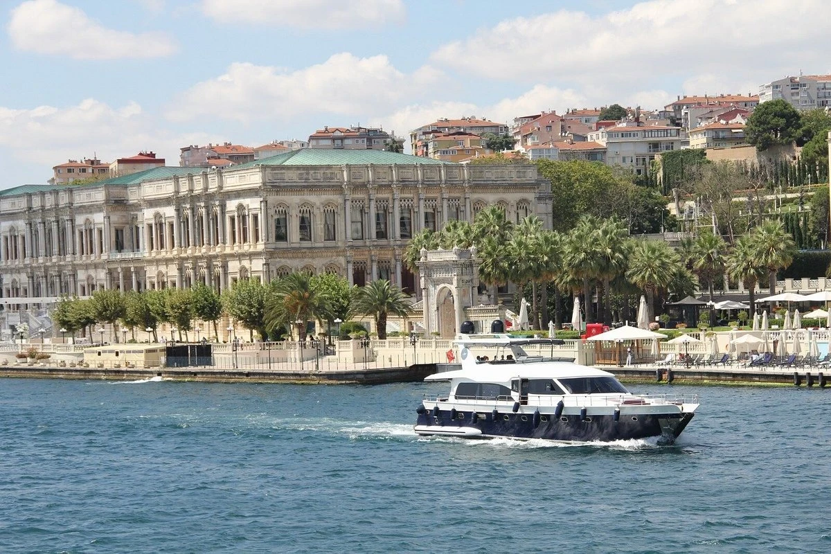 Bosphorus Sunset Cruise on a Luxury Yacht