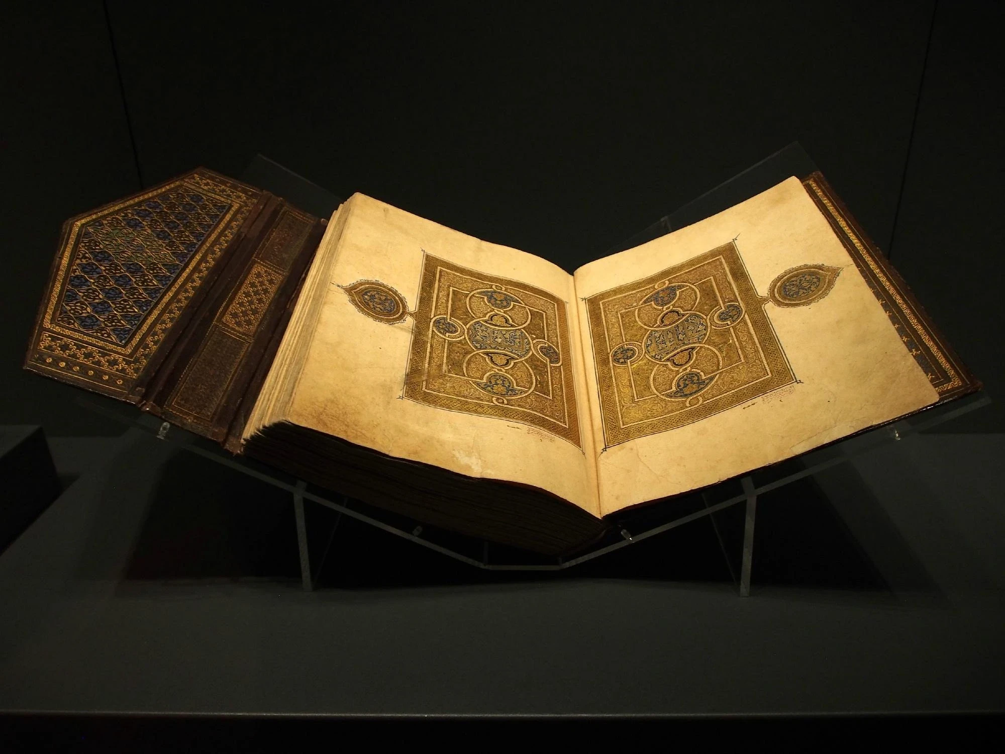 جولة متحف الفنون التركية والإسلامية في إسطنبول