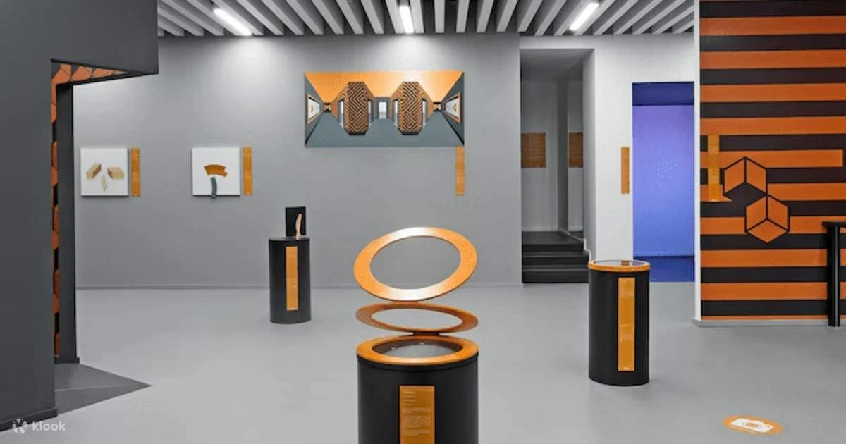 Museum of Illusions Istanbul Istiklal Street Entrance