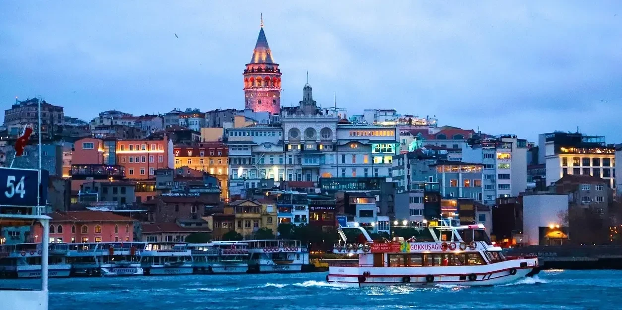 جولة خليج القرن الذهبي ومضيق البوسفور