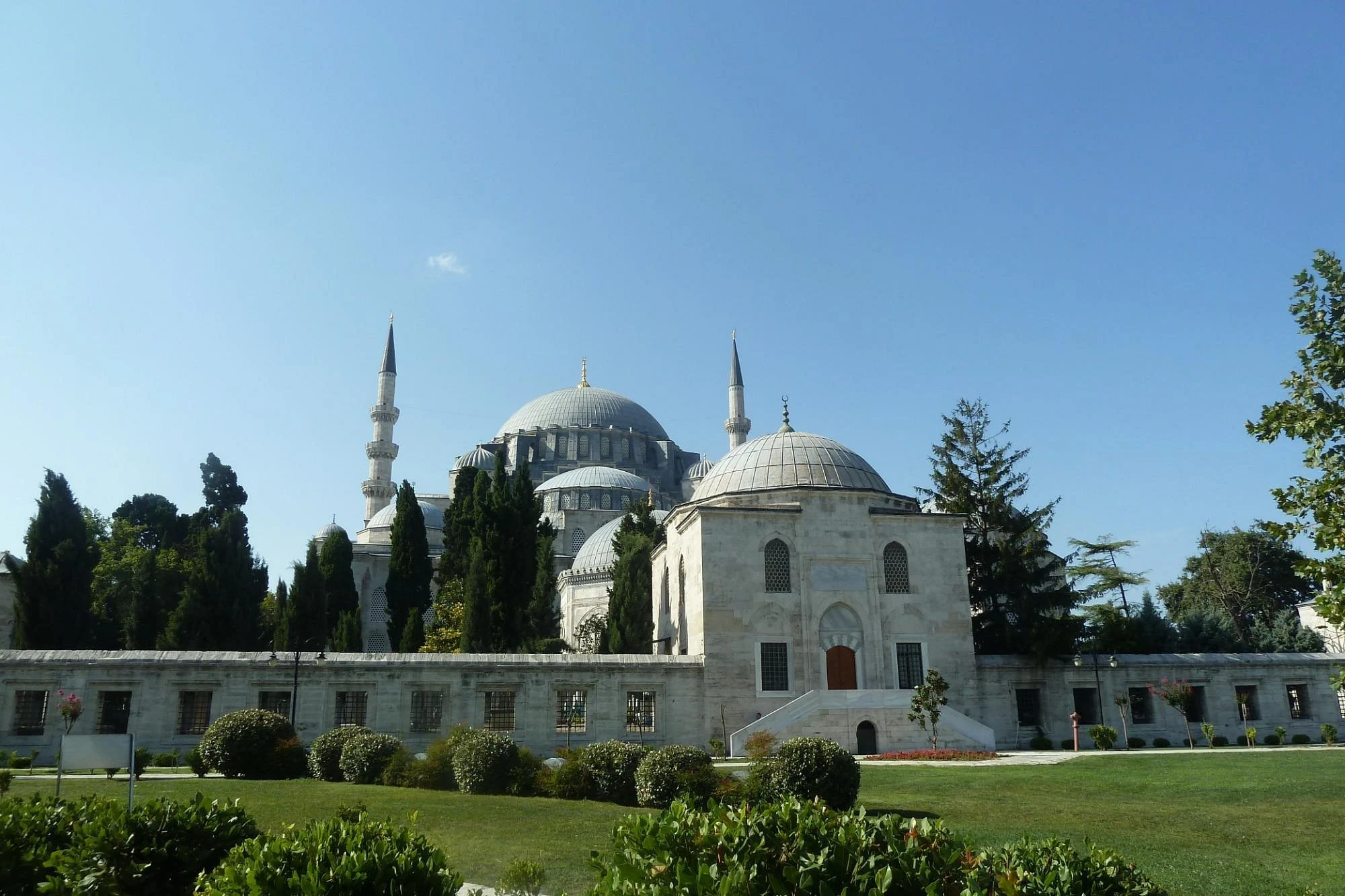 جولة مسجد السليمانية مع دليل صوتي