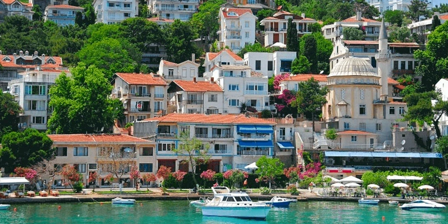 رحلة بالقارب إلى جزر الأميرات من ميناء كاباتاش