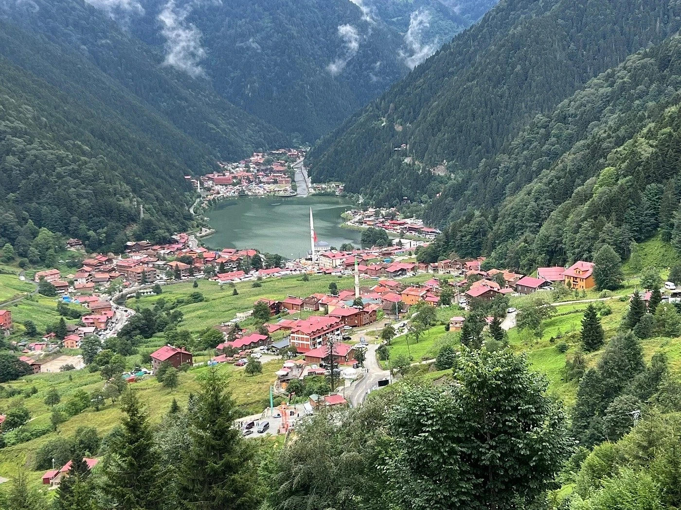 جولة بحيرة أوزنغول وتجربة الشاي التركي