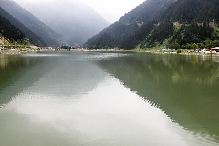 جولة بحيرة أوزنغول وتجربة الشاي التركي