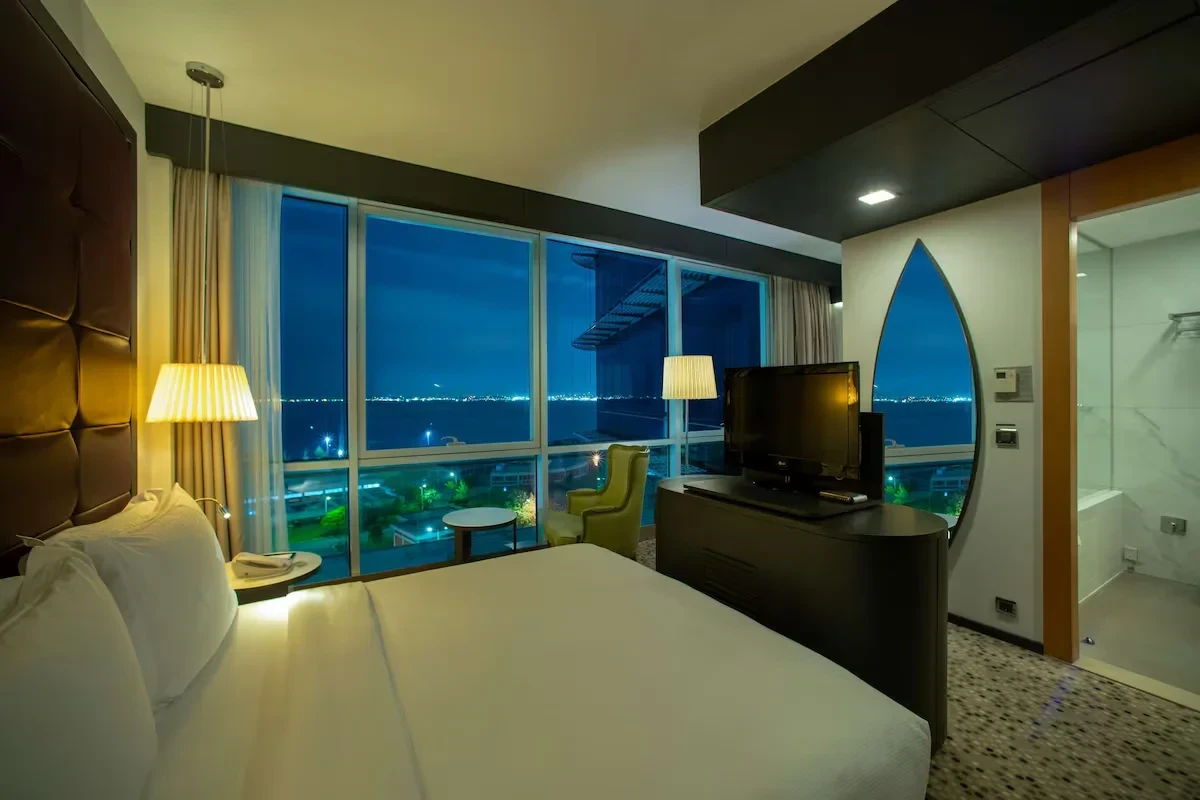 Doubletree by Hilton Istanbul Fashion