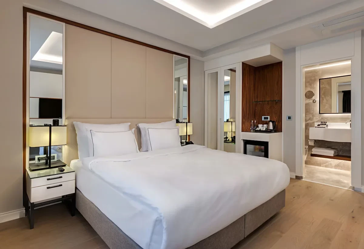Gleam Collection Hotel