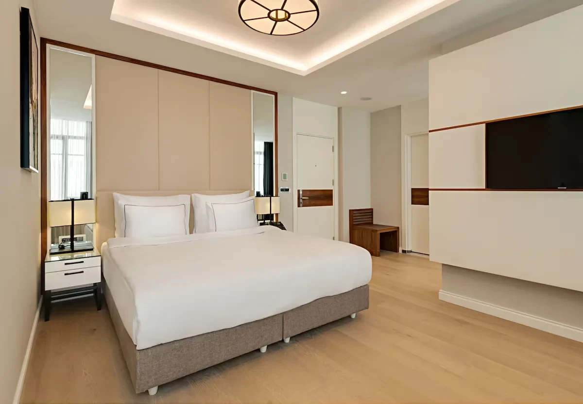 Gleam Collection Hotel