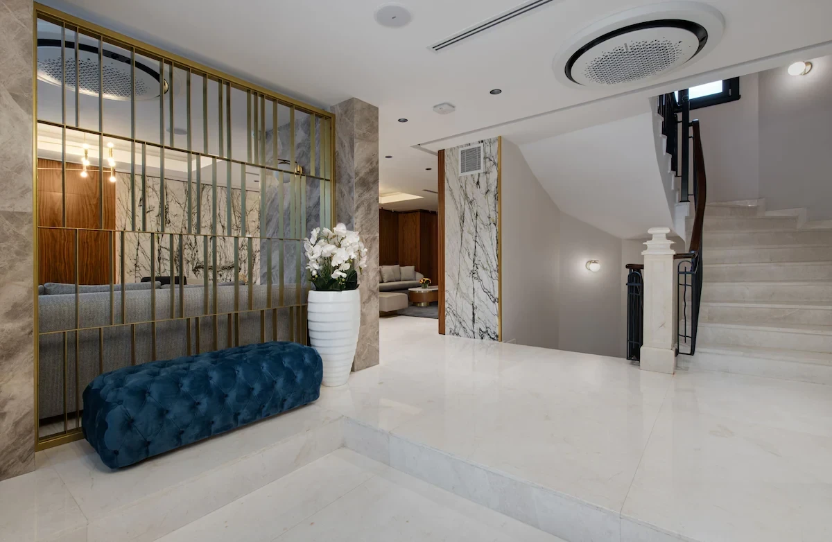 Gleam Collection Hotel
