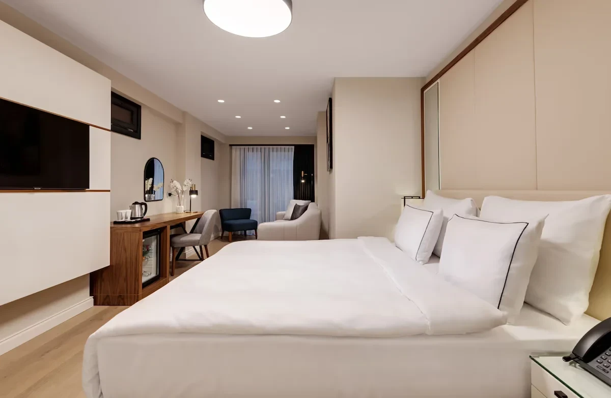 Gleam Collection Hotel